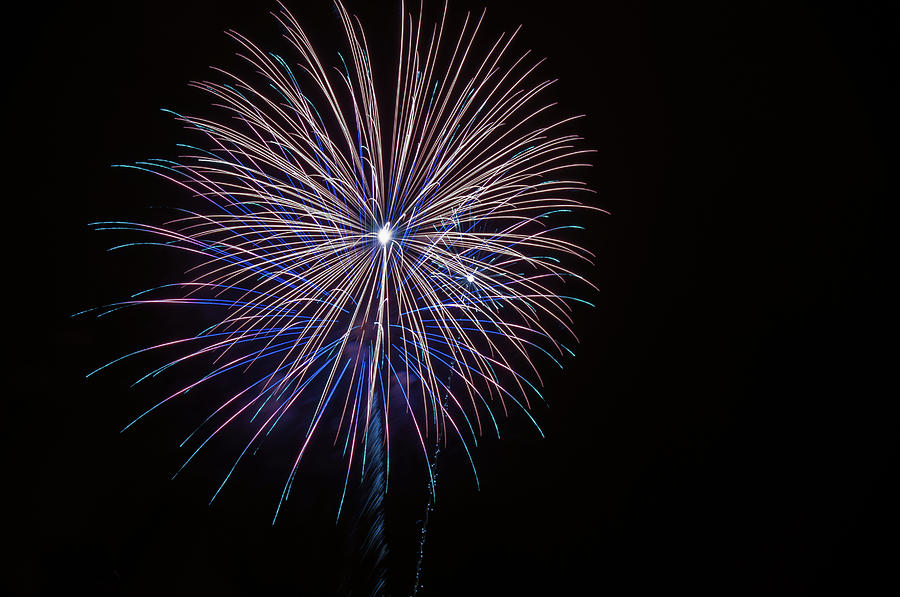 Fireworks Abstract 0919-070415-1 Photograph by Tam Ryan
