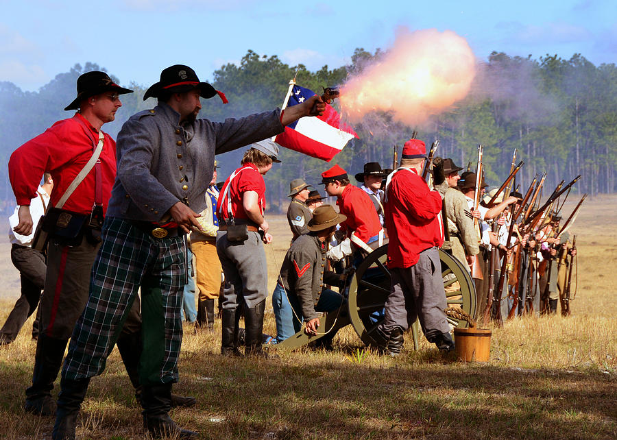 Firing on the enemy Photograph by David Lee Thompson