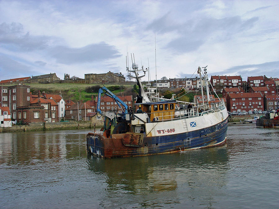 Fishing Trawler WY 485 at Whitby Photograph by Rod Johnson