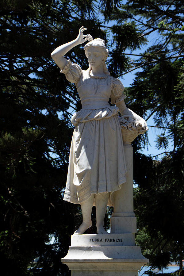 Flora Farnese by Naomi Burgess Flora Farnese by Naomi Burgess