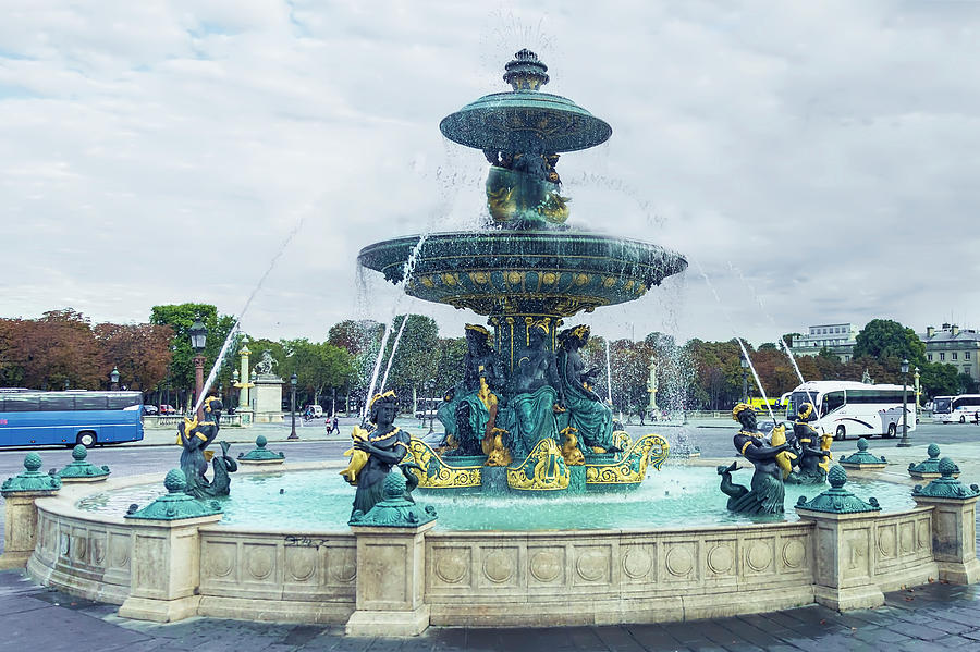 Fontaines de la Concorde, Paris by Kay Brewer Fontaines de la Concorde, Paris by Kay Brewer