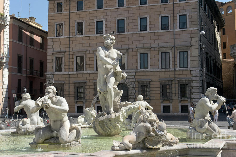 Fontana del Moro Photograph by Fabrizio Ruggeri