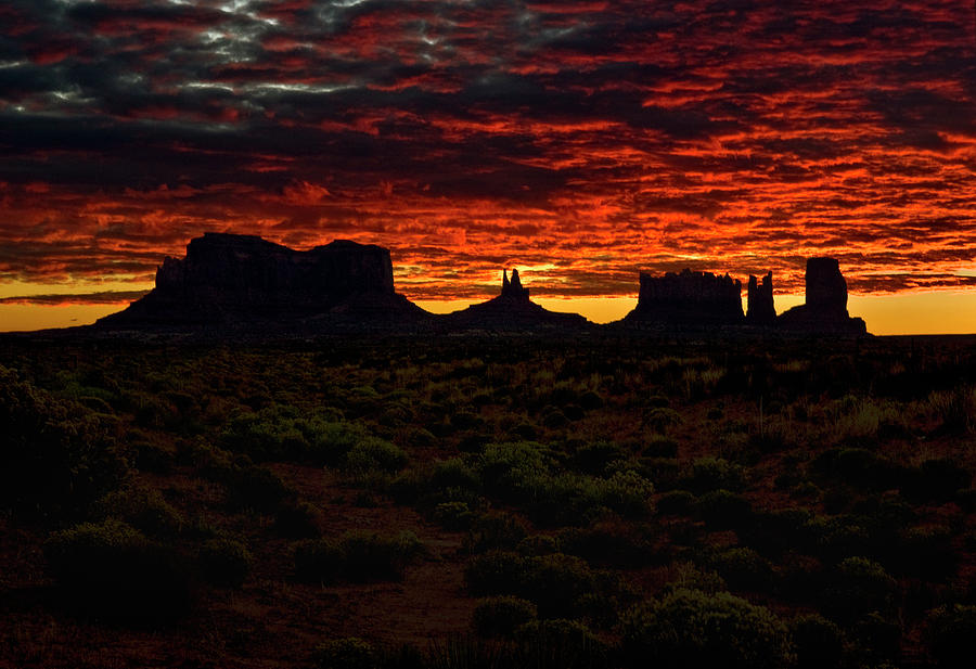Monument Valley Photograph - Foreglow by Murray Bloom