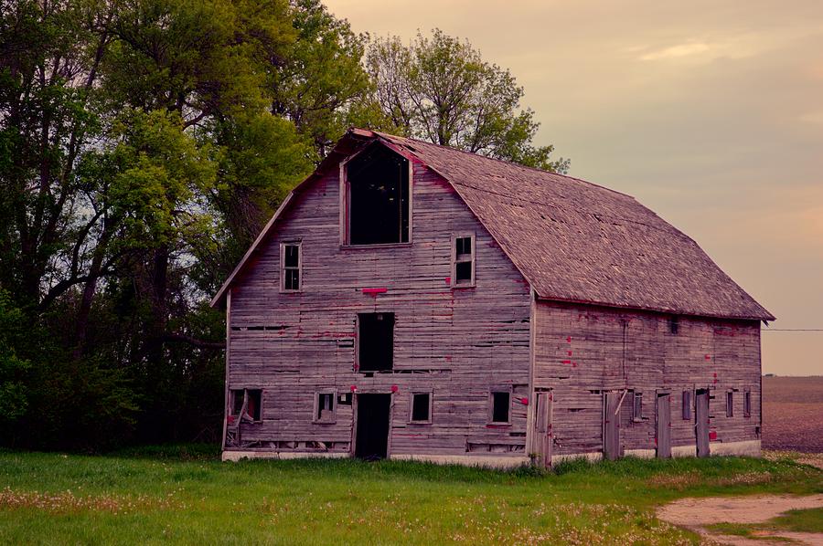 Forgotten Barn Photograph by Bonfire Photography - Fine Art America