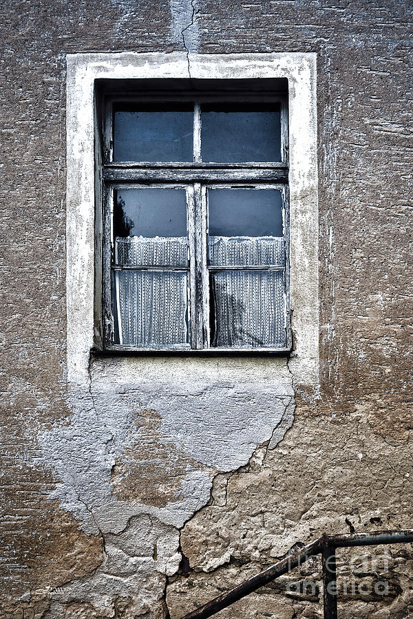 Forgotten Window Photograph by Jutta Maria Pusl