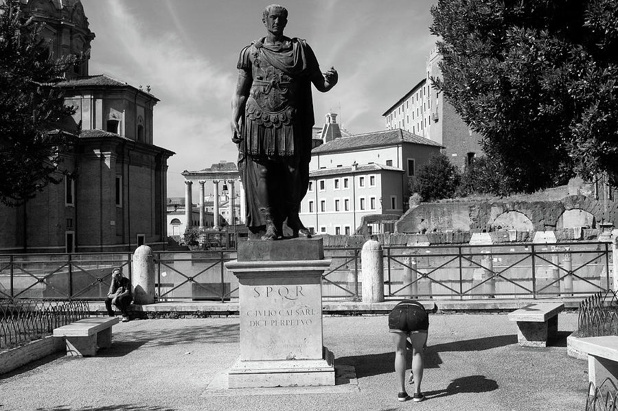 Black And White Photograph - Foro by Alex Coghe