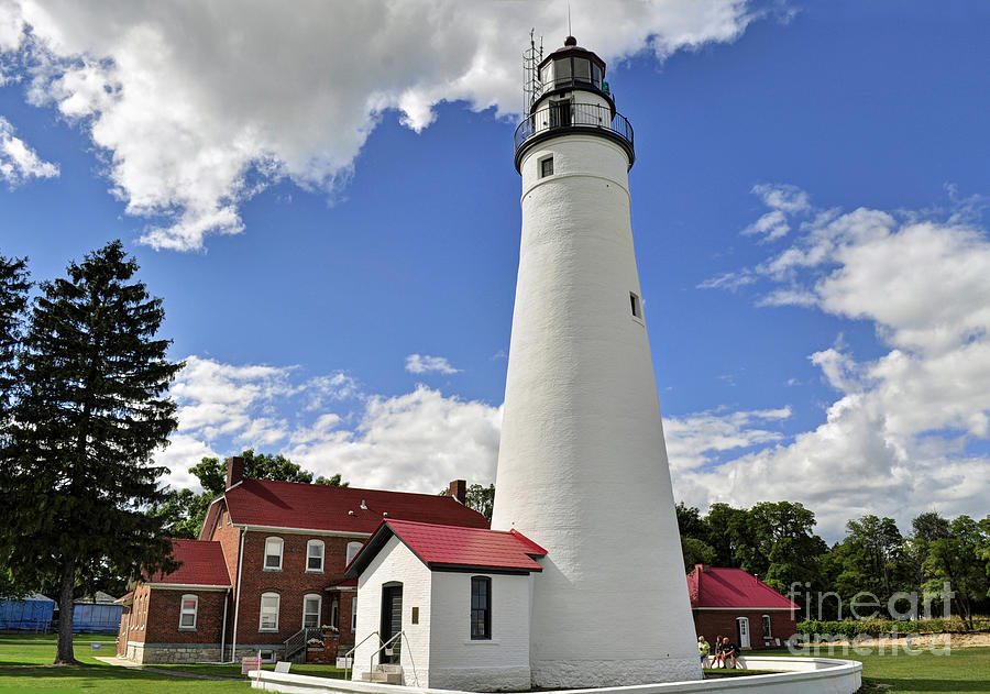 Fort Gratiot Light Photograph by Rodney Campbell