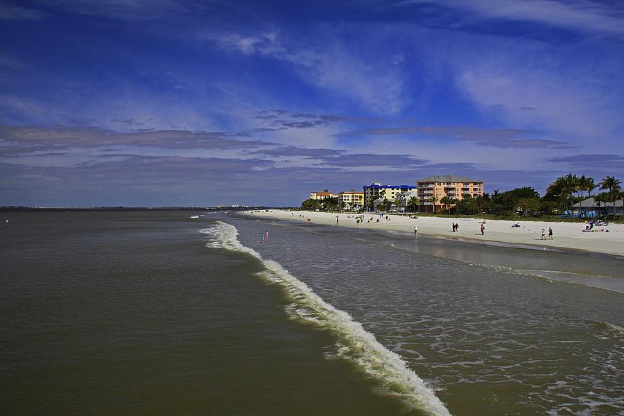 Fort Myers Beach Shoreline Photograph by Michiale Schneider