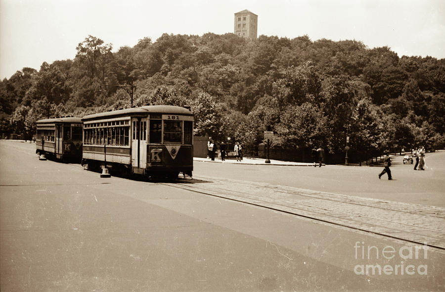 Fort Tryon Trolley Photograph by Cole Thompson