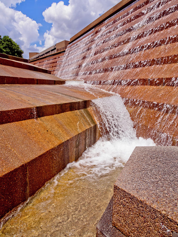 Fort Worth Fountains Photograph by Linda Unger