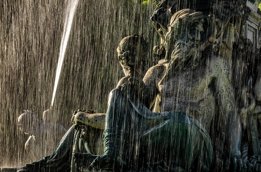 Fountain at Rossio Square Photograph by Pablo Lopez
