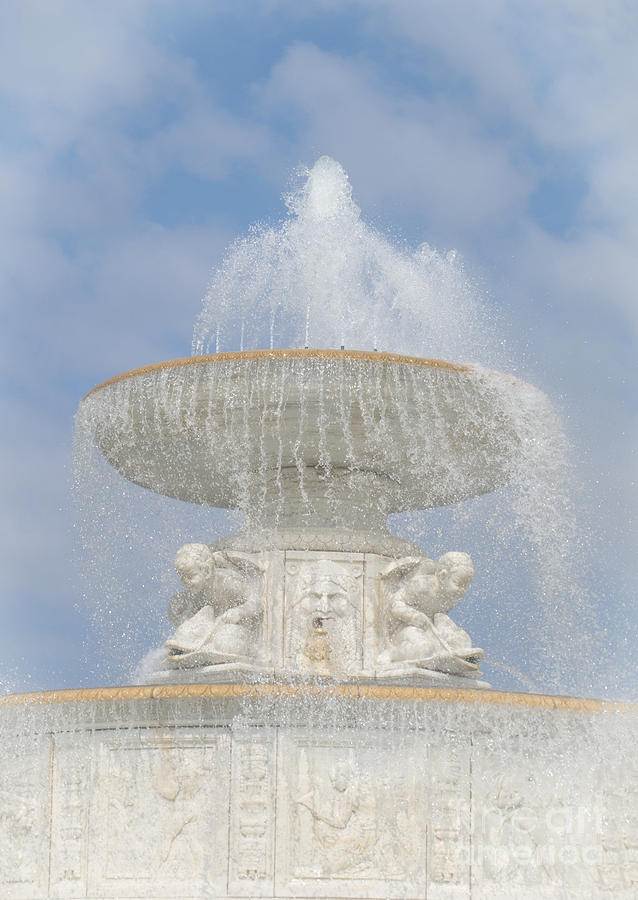 Detroit Photograph - Fountain Whimsy by Ann Horn