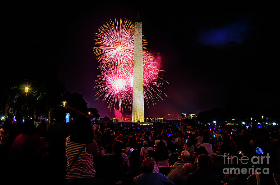 Fourth of July in Washington DC Photograph by Jonas Luis