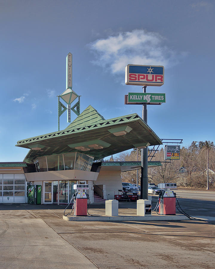 Frank Lloyd Wright Gas Station Photograph by Susan Rissi Tregoning
