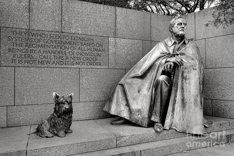 Franklin Delano Roosevelt Sculpture  Photograph by Olivier Le Queinec