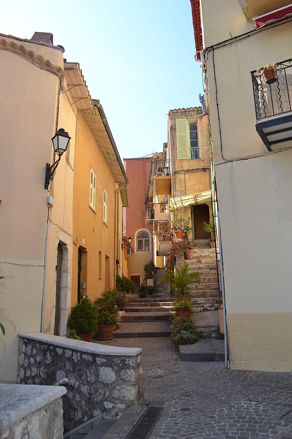 French Alleyway Photograph by Nancy Sisco