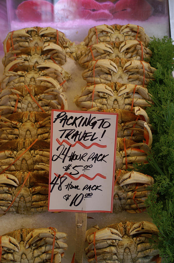 Fresh Crabs at the Public Market Photograph by Henri Irizarri