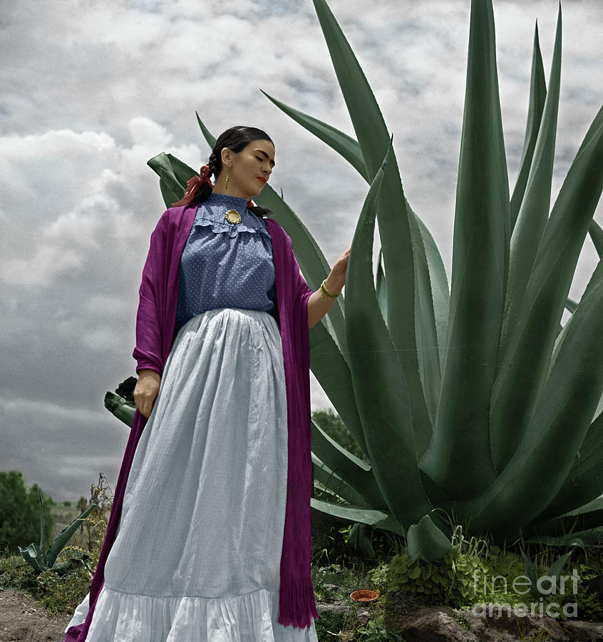 Frida Kahlo Photograph by Granger