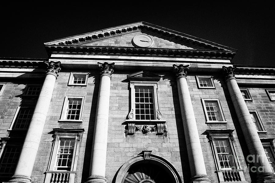 front gate in regent house archway trinity college Dublin Republic of ...