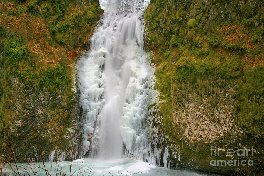 Frozen Multnomah Falls Photograph by Bruce Block
