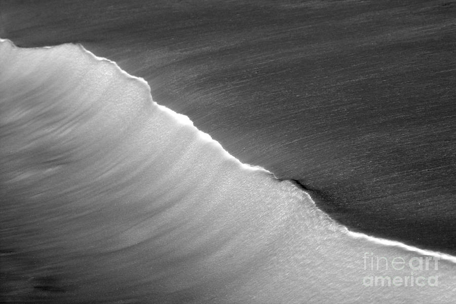 Frozen Wave 4793 Photograph by Ken DePue