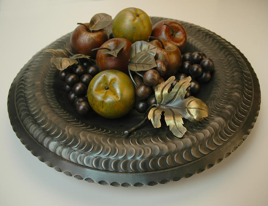 Grape Sculpture - Fruit bowl by MD Selinsky