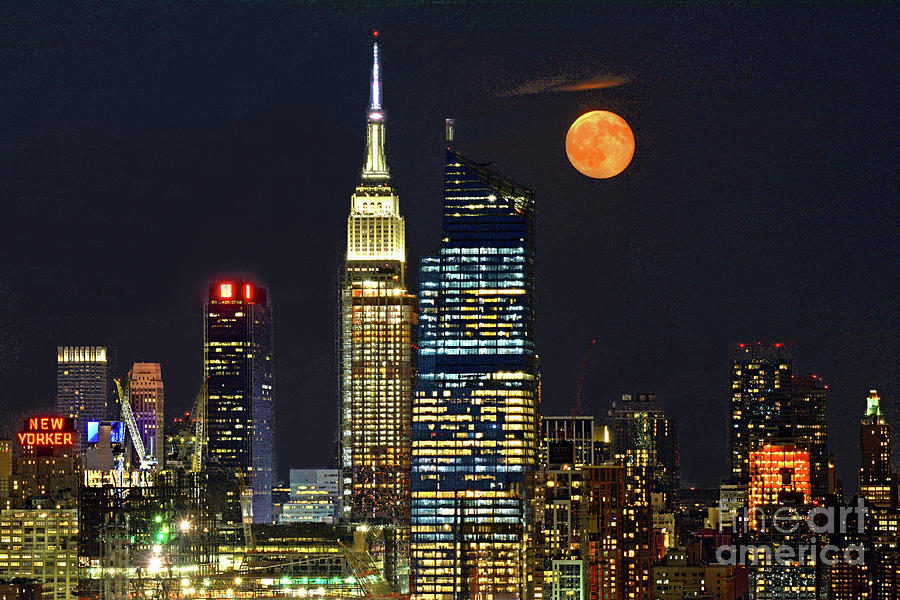 Manhattan Moon