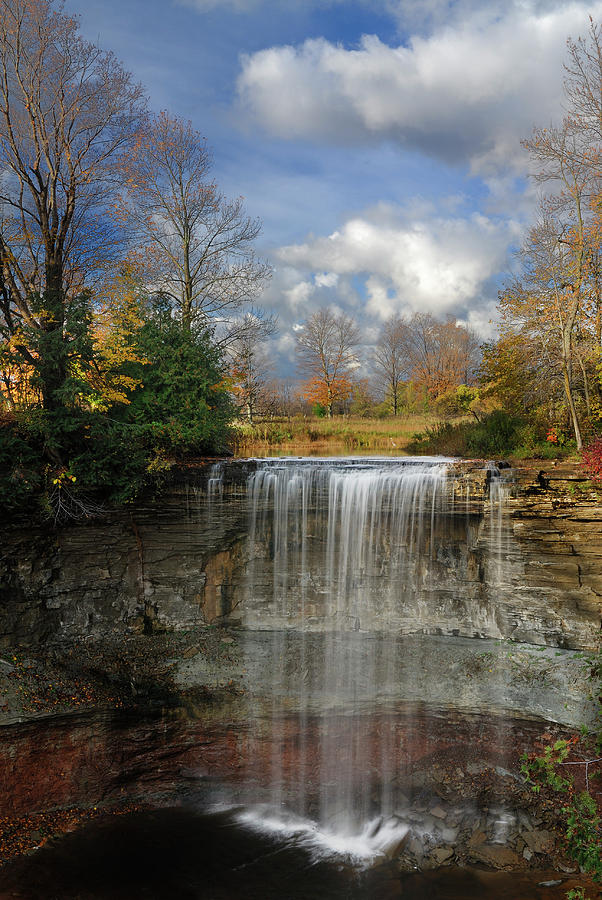 Full front view of Indian Falls on the Niagara Escarpement Photograph by Reimar Gaertner