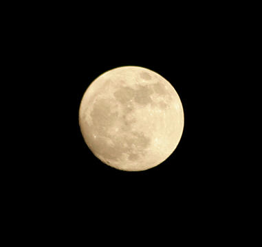 Full Moon close-up Photograph by Aggy Duveen