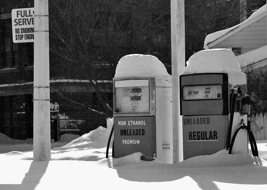 B&w Photograph - Full service by Lisa Kane B&w Photograph - Full service by Lisa Kane