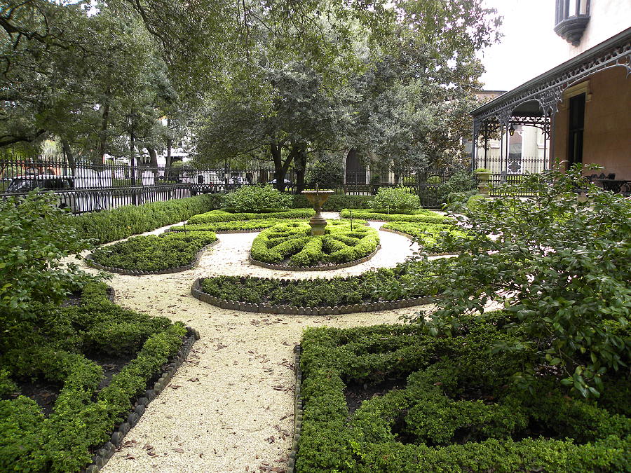 Savannah Photograph - Garden Design by Kim Zwick Savannah Photograph - Garden Design by Kim Zwick