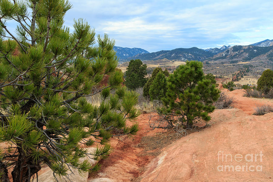 Garden of the Gods and the Front Range  Photograph by Richard Smith