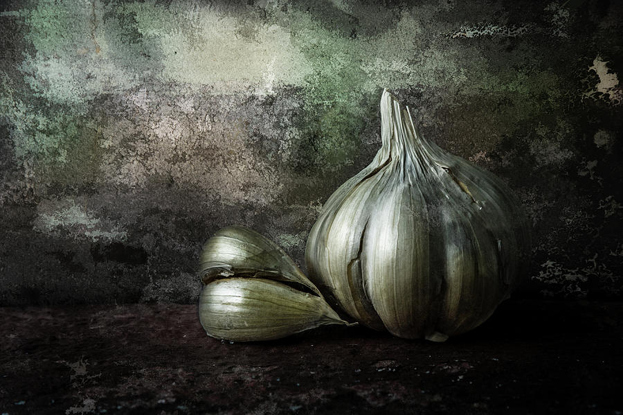 Garlic 4 Photograph by Michael Arend