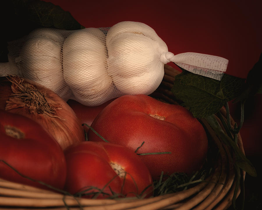 Garlic, Tomatoes, and Onions in a Basket Photograph by Mitch Spence