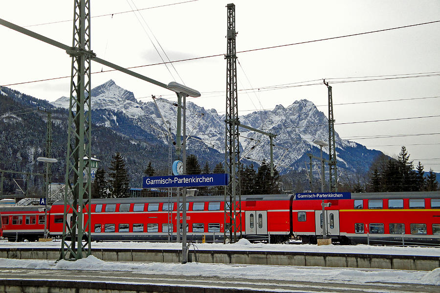 Mountain Photograph - Garmisch-Partenkirchen in Winter by Robert Meyers-Lussier