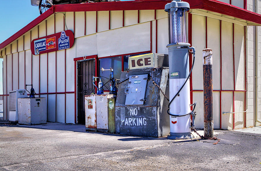 Gas And Ice Photograph by Gene Parks