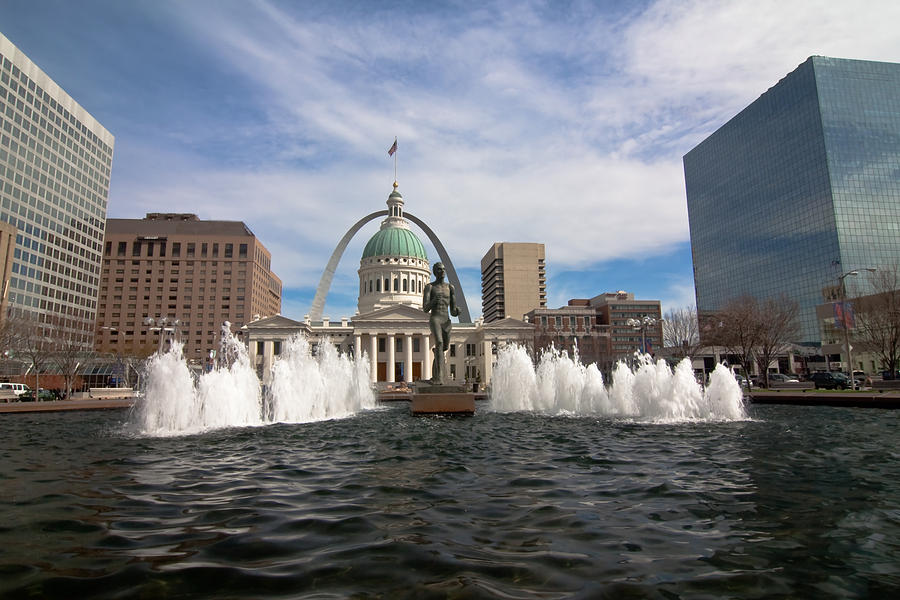 Gateway Arch and Old Courthouse in St. Louis Photograph by Sven Brogren