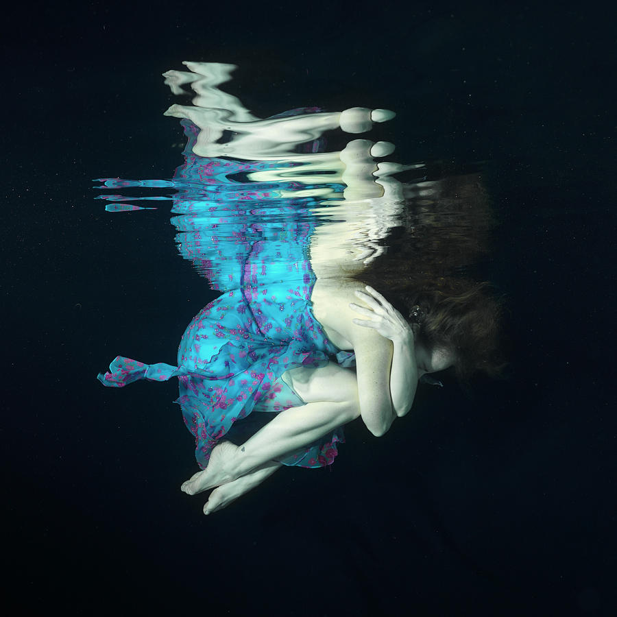 Underwater Photograph - Gathering by Tina Gutierrez