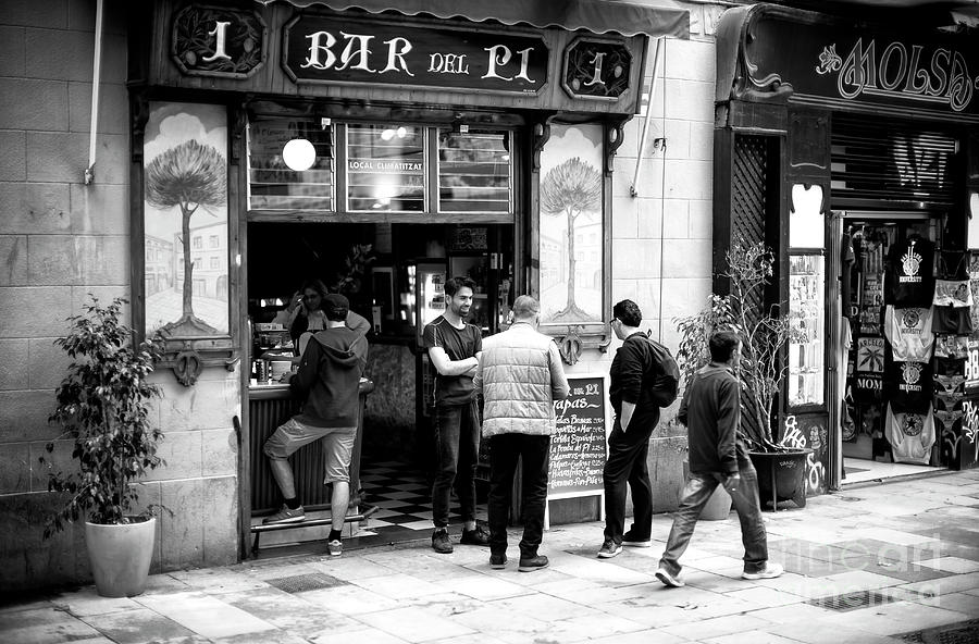 Getting Drinks at Bar del Pi Barcelona Photograph by John Rizzuto