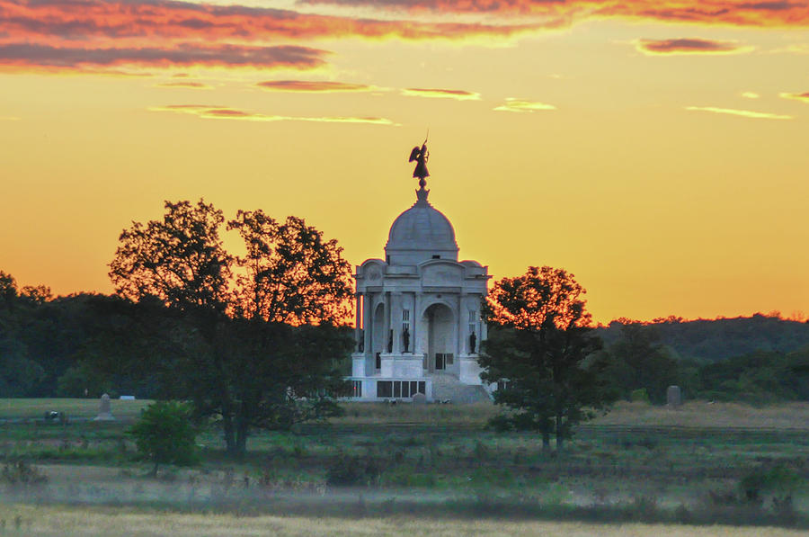 Gettysburg War Memorial at Sunrise Photograph by Bill Cannon
