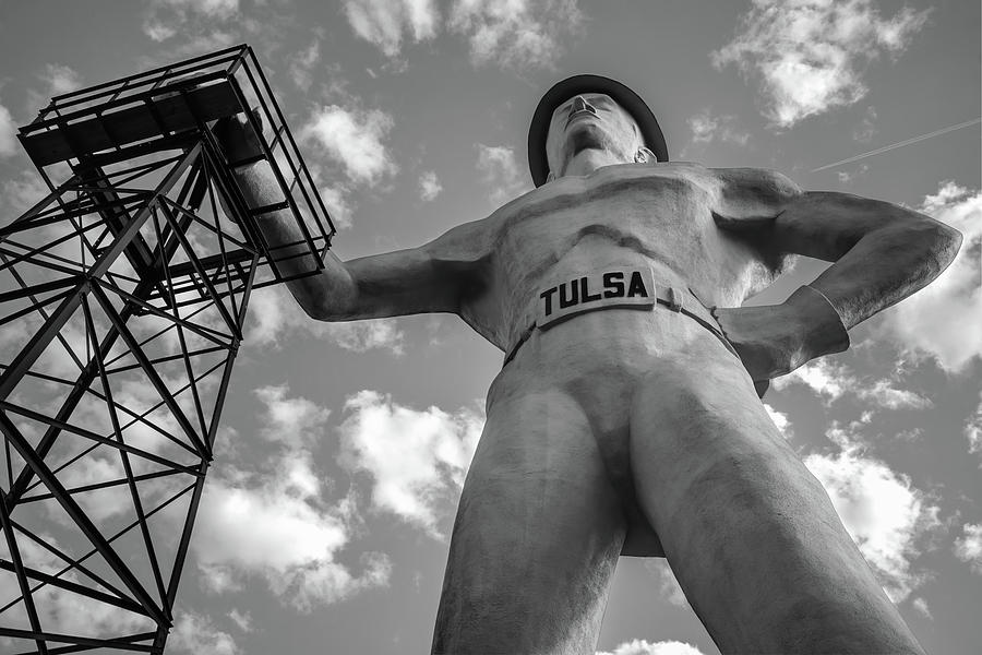 Giant Tulsa Driller Statue - Black and White Edition Photograph by Gregory Ballos