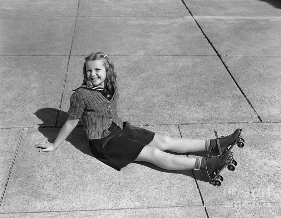 Girl In Roller Skates After Fall Photograph by H. Armstrong Roberts/ClassicStock