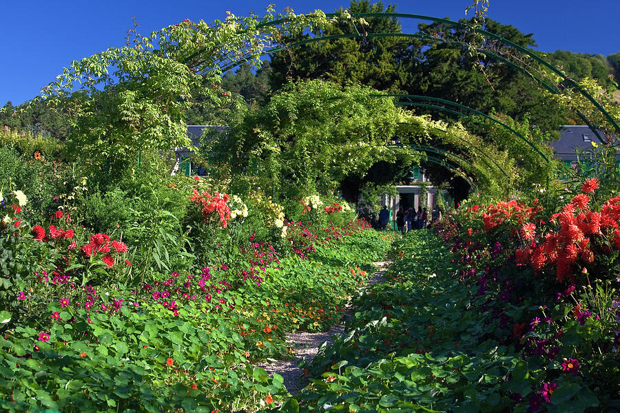 Giverny Grand Alley Photograph by Sally Weigand