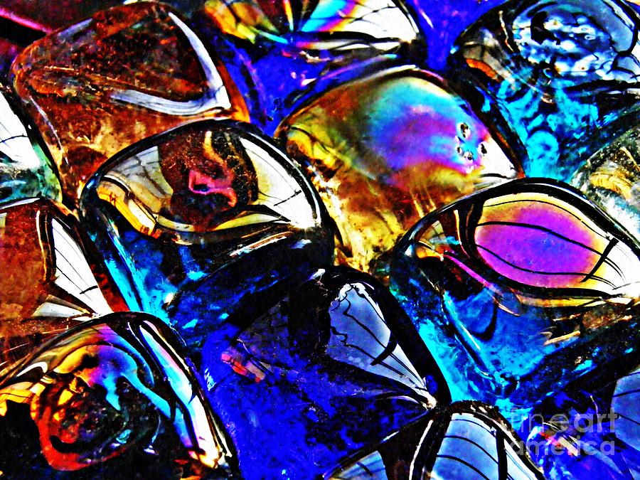 Abstract Photograph - Glass Abstract 11 by Sarah Loft