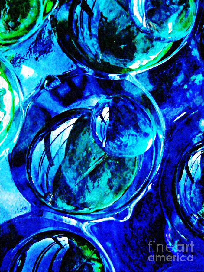 Abstract Photograph - Glass Abstract 268 by Sarah Loft