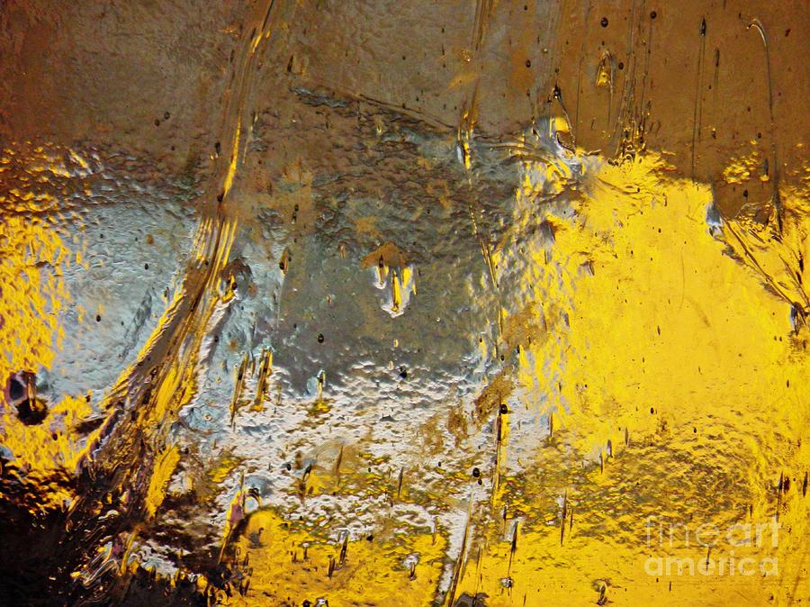 Abstract Photograph - Glass Abstract 797 by Sarah Loft