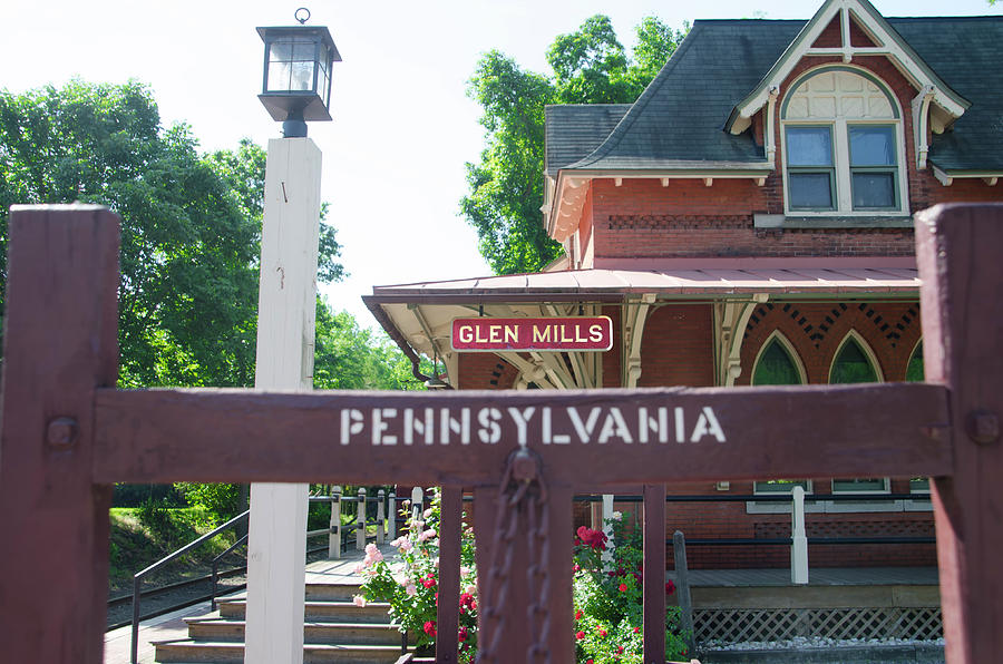 Glen Mills Pennsylvania Photograph by Bill Cannon