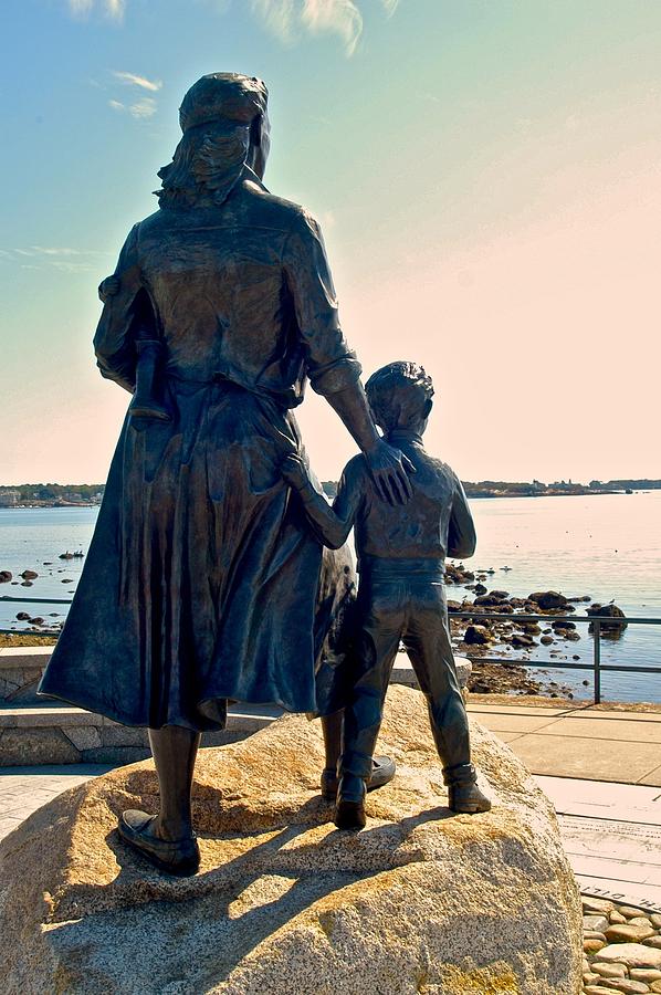 Gloucester Bay statue Photograph by Dale Chapel Fine Art America