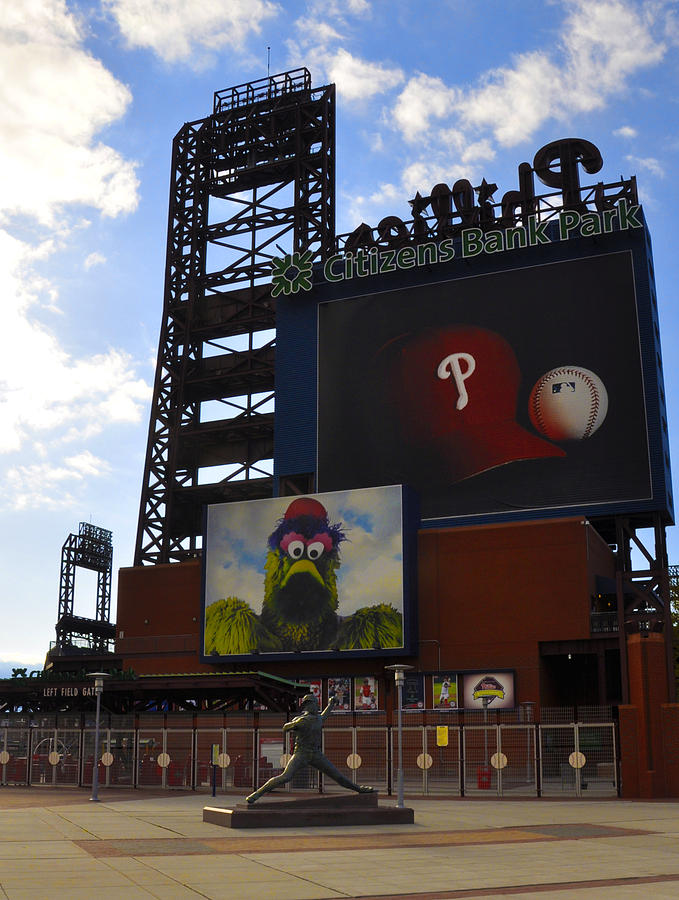 Phillies Fans Crowd Gates Of Citizens Bank Park To Catch Glimpse