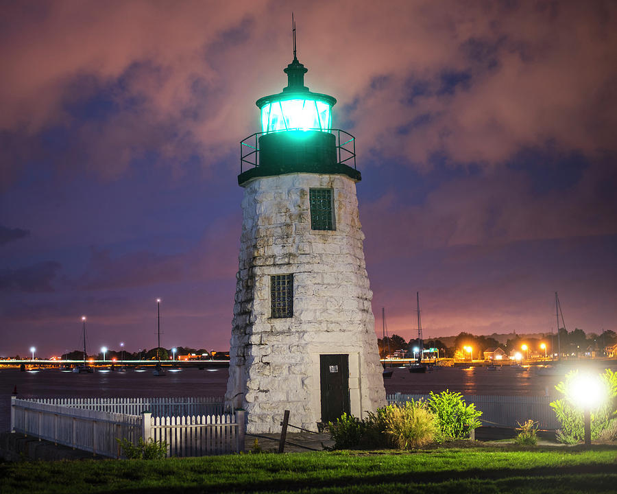 Goat Island Lighthouse Newport RI Photograph by Toby McGuire